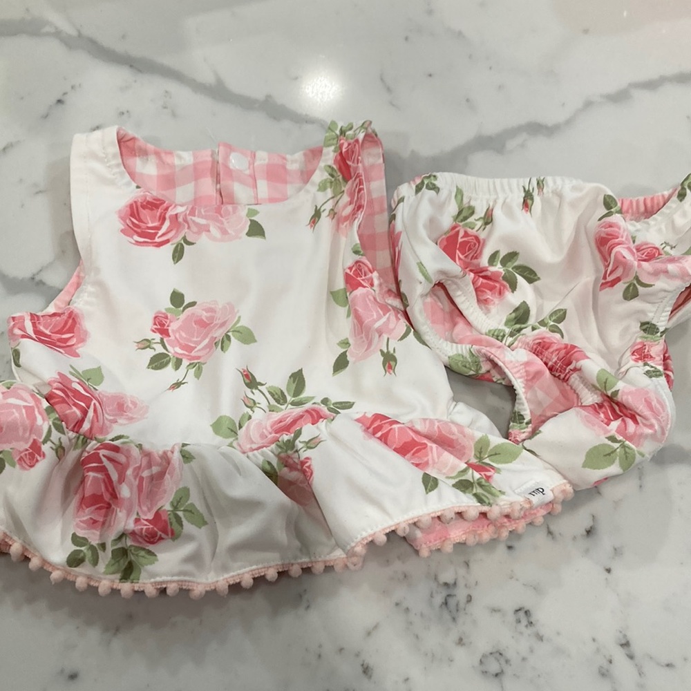 Mudpie reversible swim size 6-9 month